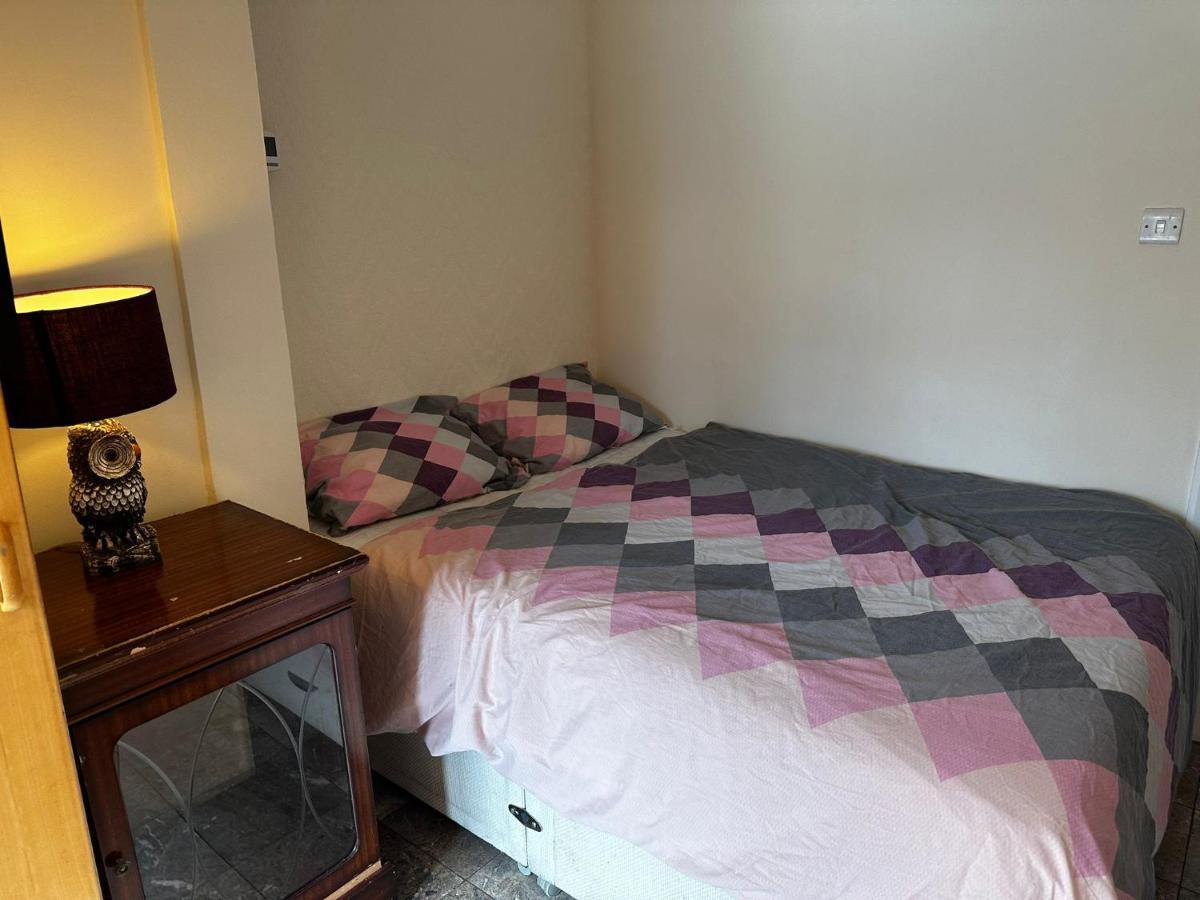 Heathrow28 Homestay